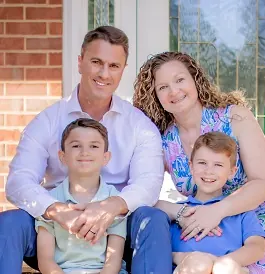 Dr. Jonathan Jewett, D.C., with his family